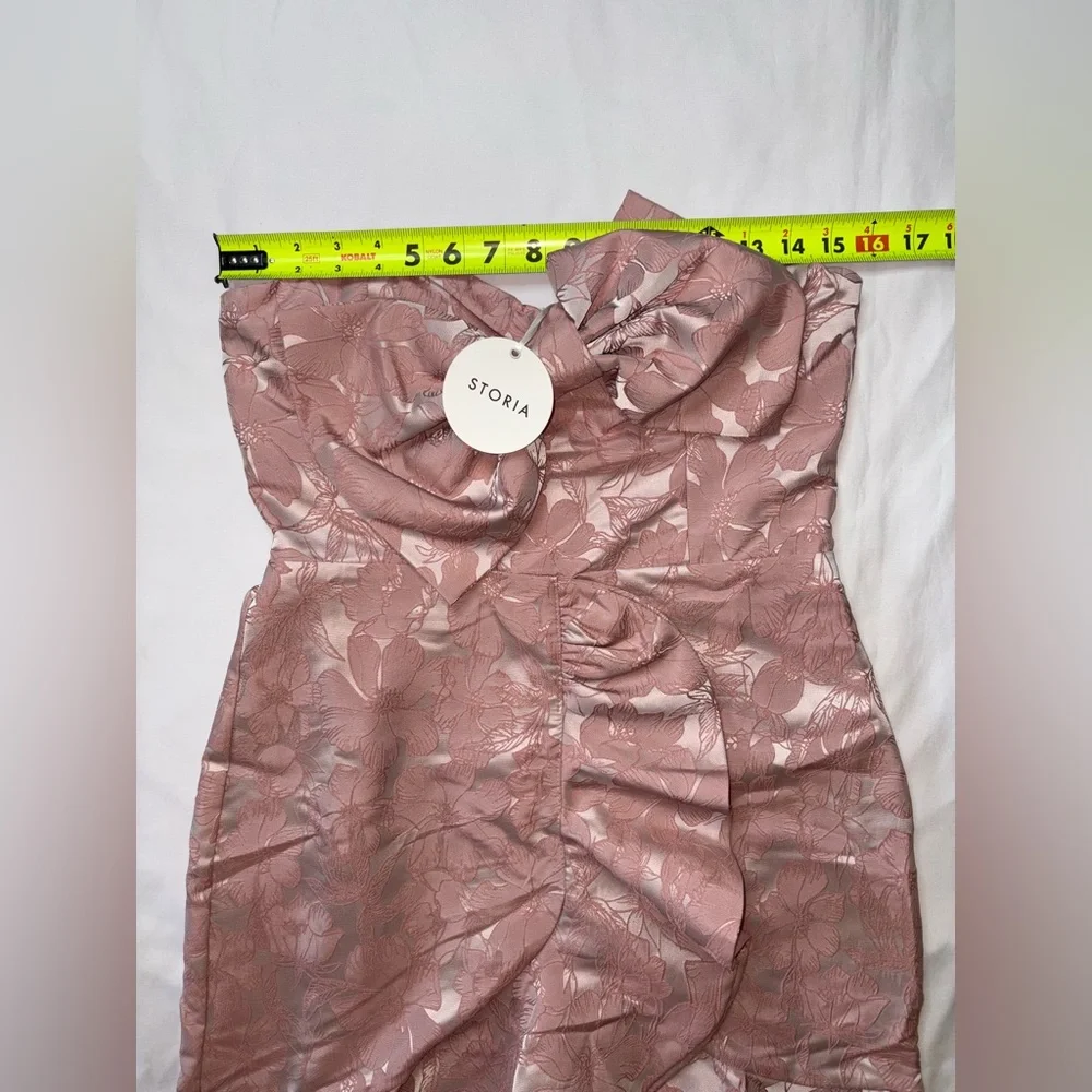 Storia NWT Size M Blush Pink Floral Jacquard Bow Front Strapless Mini Dress - Picture 4 of 9